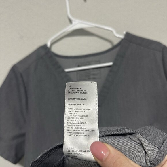 FIGS Womens Casma Three-Pocket Scrub Top Size Medium Gray Nursing Medical - Picture 7 of 7